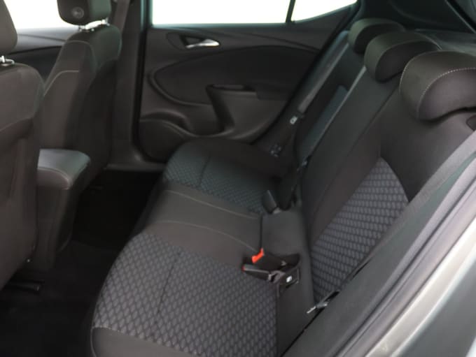 2025 Vauxhall Astra
