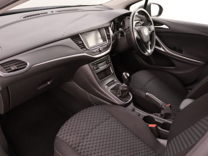 2025 Vauxhall Astra