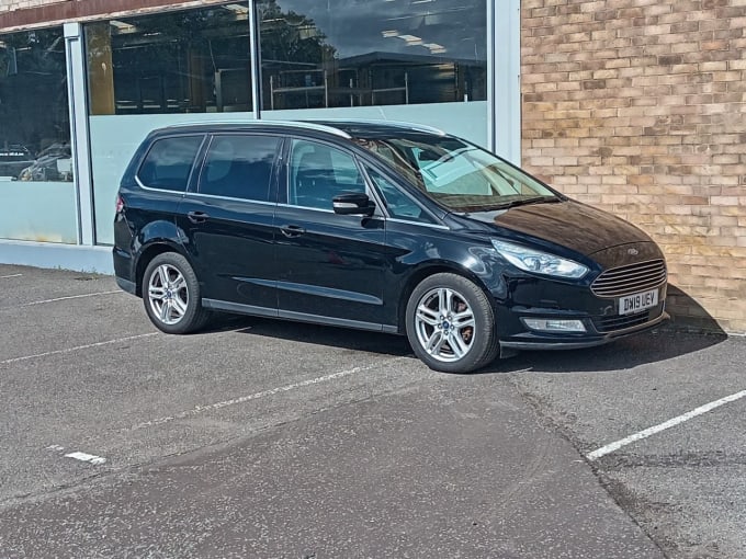 2025 Ford Galaxy