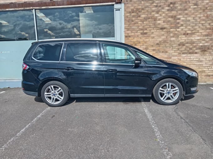 2025 Ford Galaxy