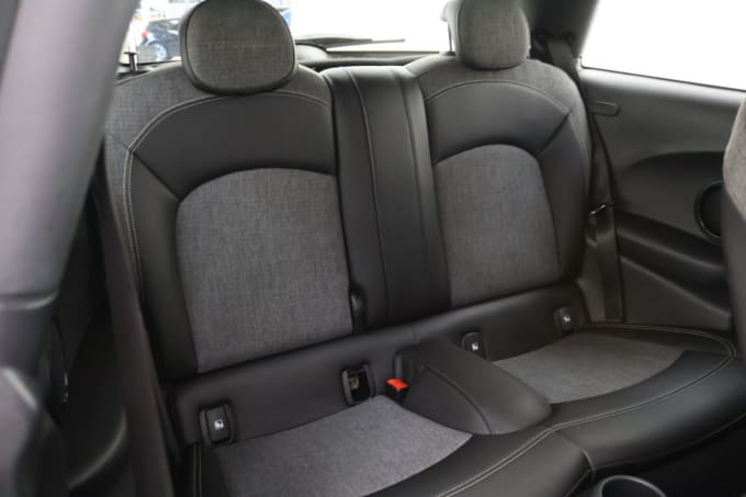 2021 Mini Electric Hatch