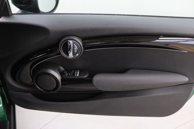 2021 Mini Electric Hatch