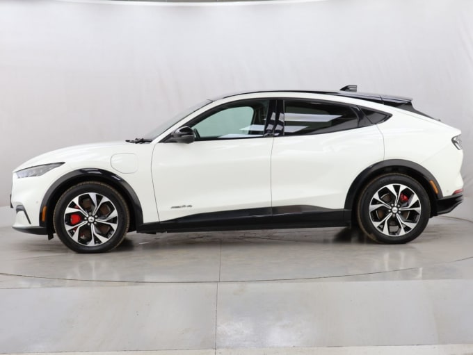 2022 Ford Mustang Mach-e