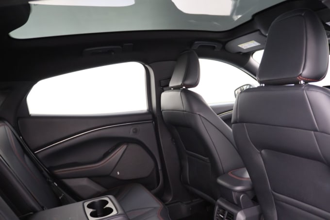 2022 Ford Mustang Mach-e