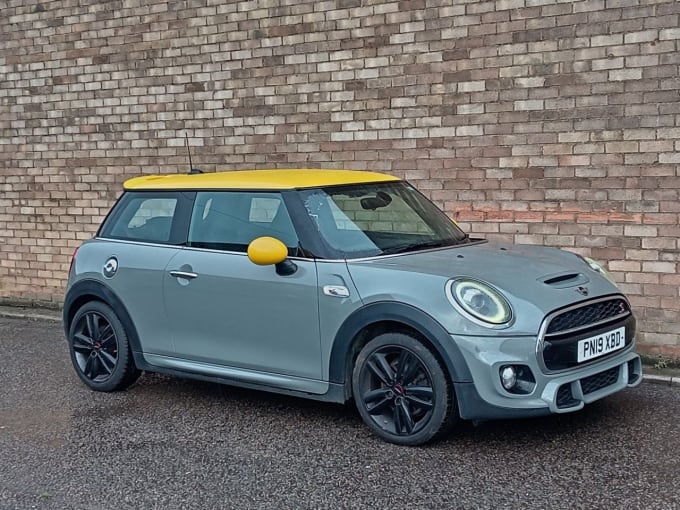 2019 Mini Hatch