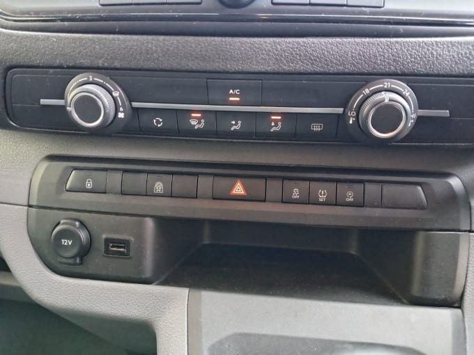 2021 Vauxhall Vivaro Life