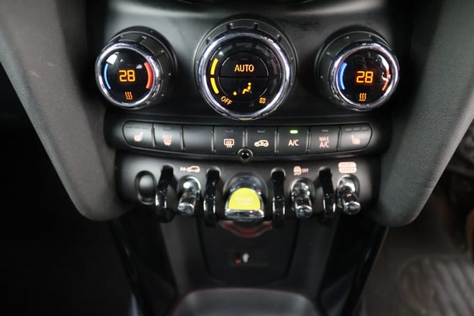 2021 Mini Electric Hatch