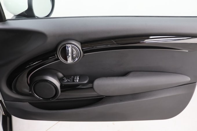 2021 Mini Electric Hatch