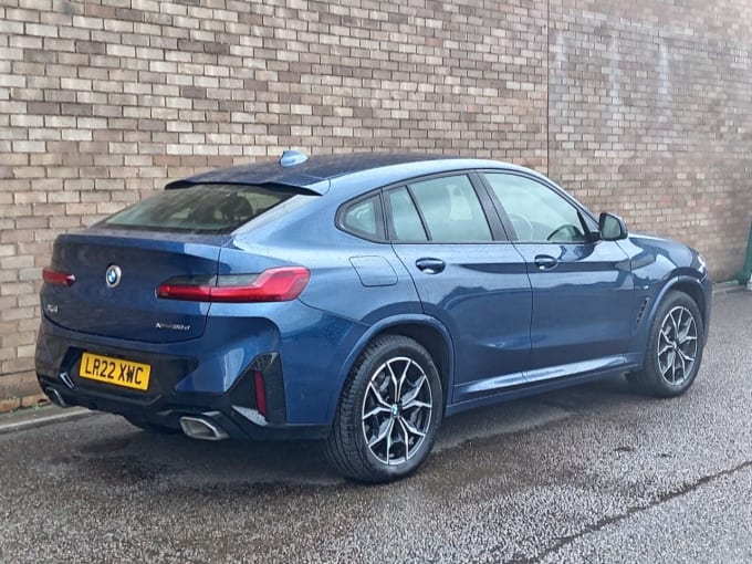 2022 BMW X4