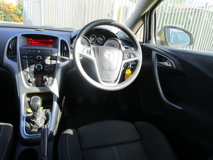 2013 Vauxhall Astra