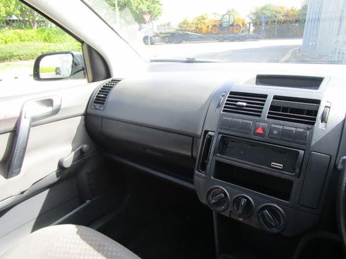 2004 Volkswagen Polo