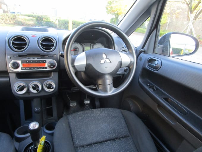 2013 Mitsubishi Colt