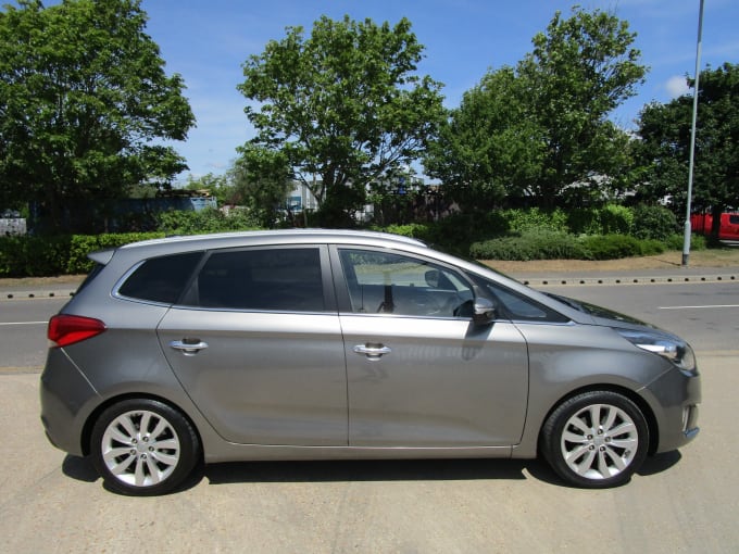 2014 Kia Carens