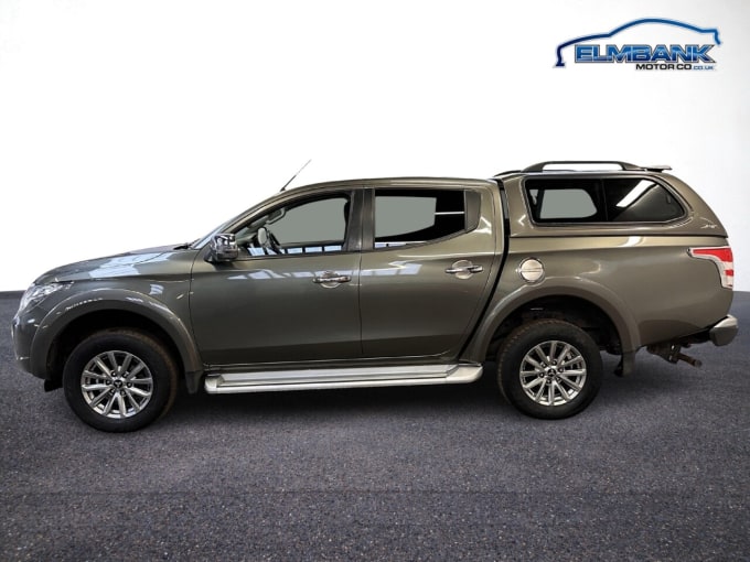 2025 Mitsubishi L200