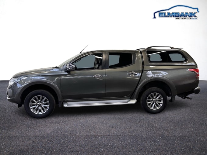 2025 Mitsubishi L200