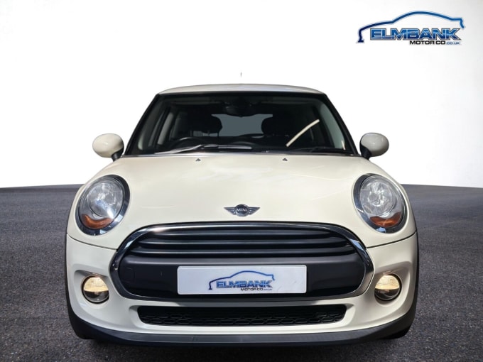 2025 Mini Hatch