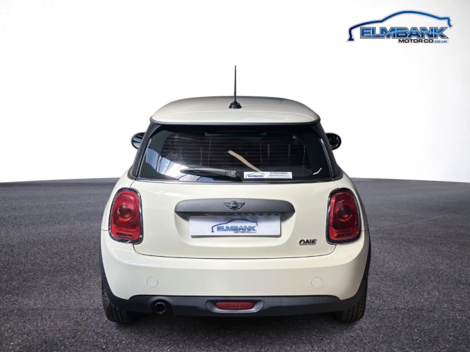2025 Mini Hatch
