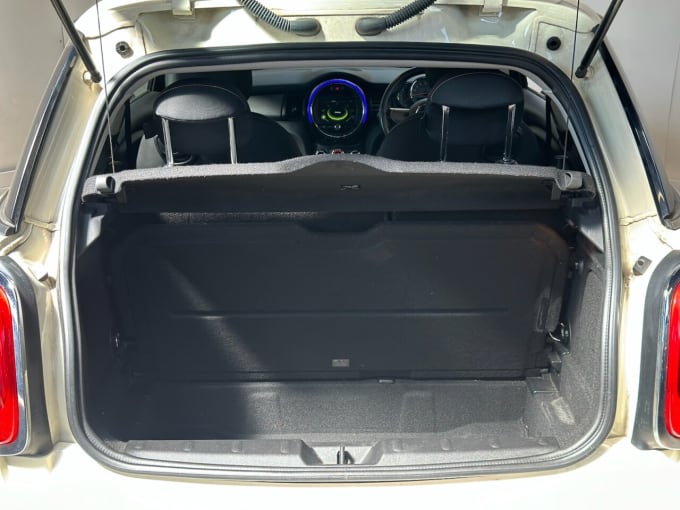 2025 Mini Hatch