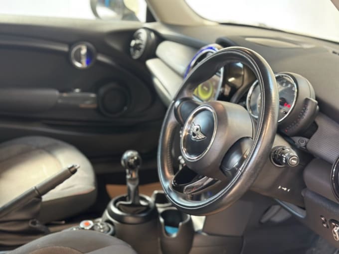2025 Mini Hatch