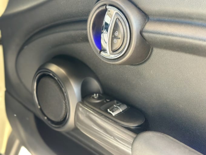 2025 Mini Hatch