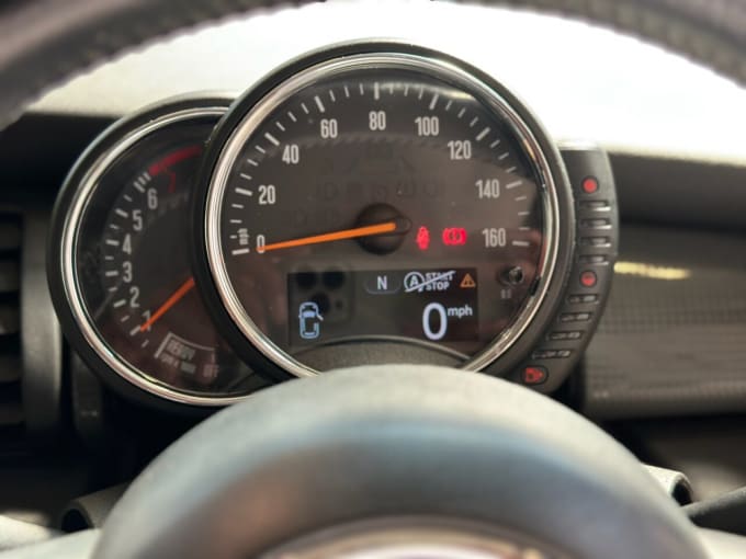 2025 Mini Hatch