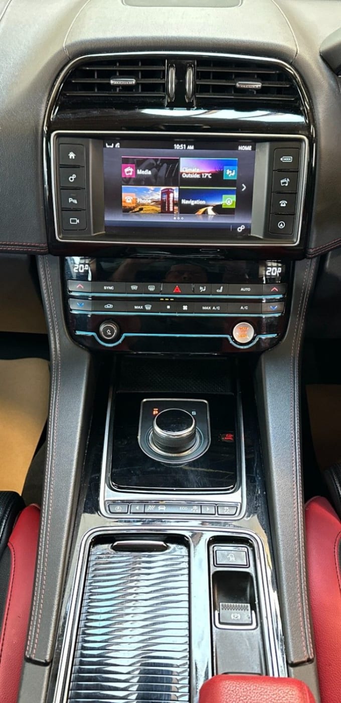 2025 Jaguar F-pace