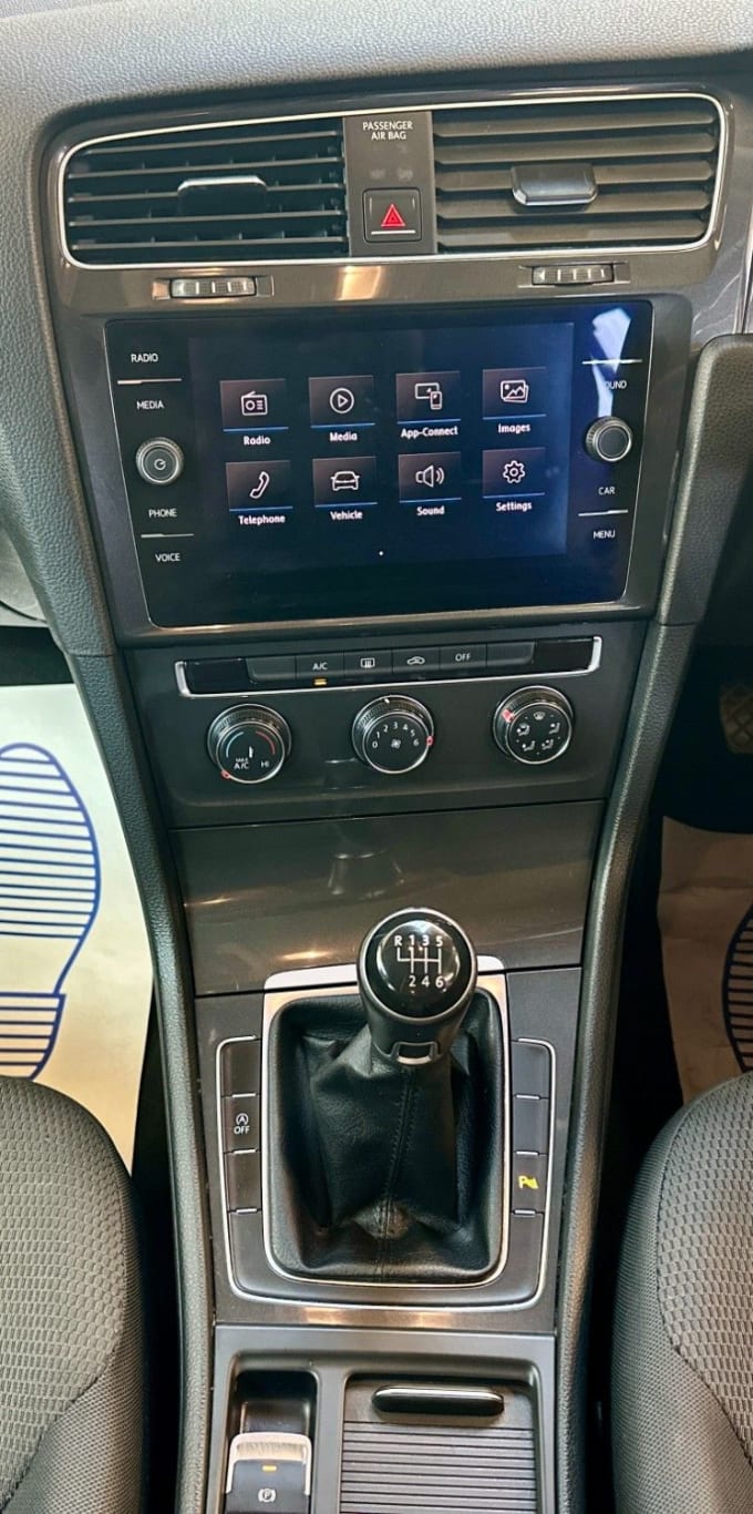 2025 Volkswagen Golf