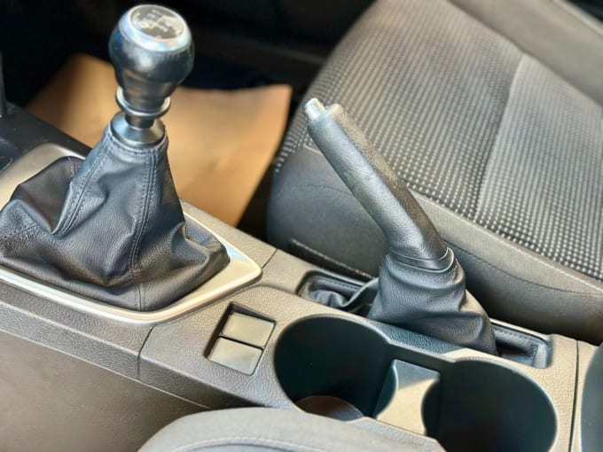 2025 Toyota Auris