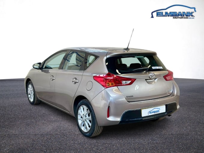 2025 Toyota Auris