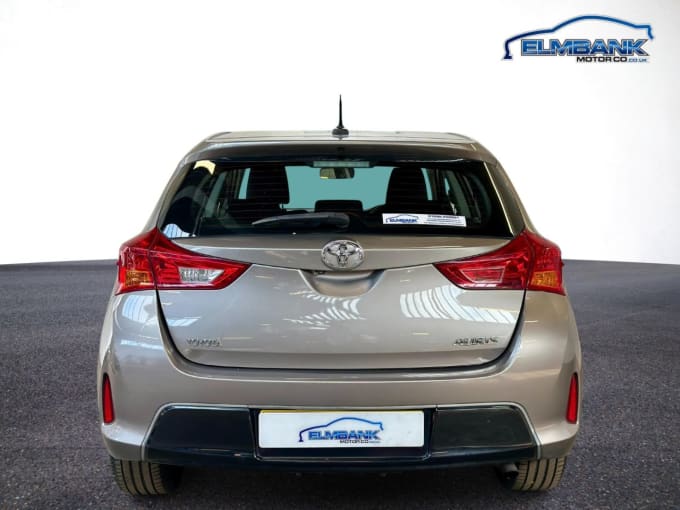2025 Toyota Auris