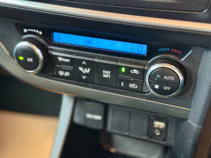 2025 Toyota Auris