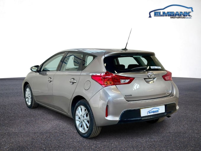 2025 Toyota Auris