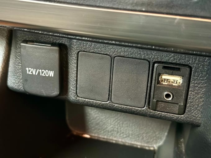 2025 Toyota Auris