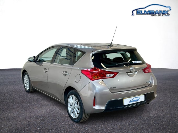 2025 Toyota Auris