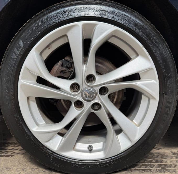 2018 Vauxhall Astra