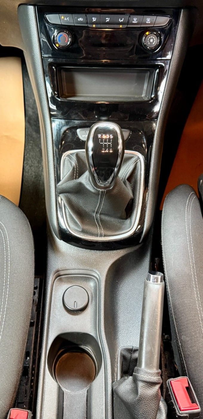 2018 Vauxhall Astra