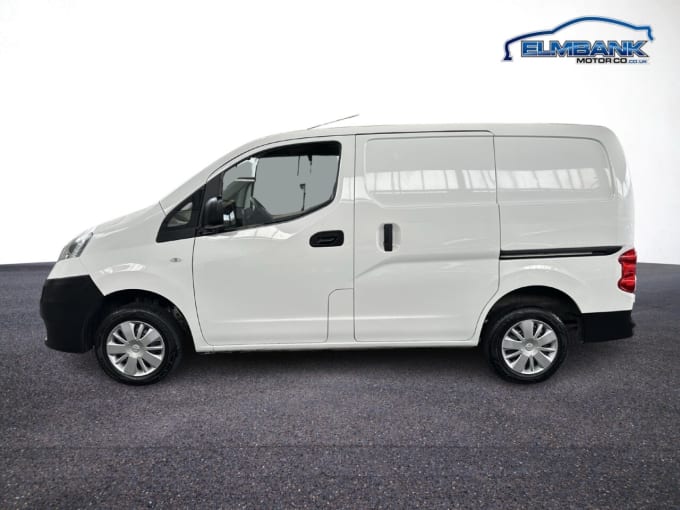 2025 Nissan Nv200