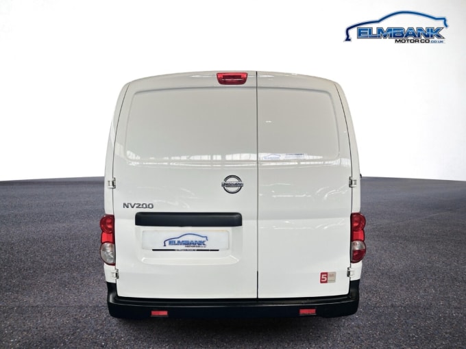 2025 Nissan Nv200