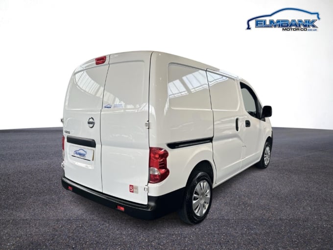 2025 Nissan Nv200