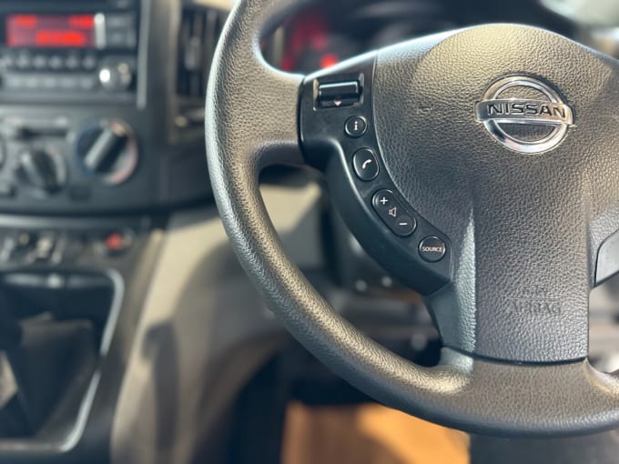 2025 Nissan Nv200