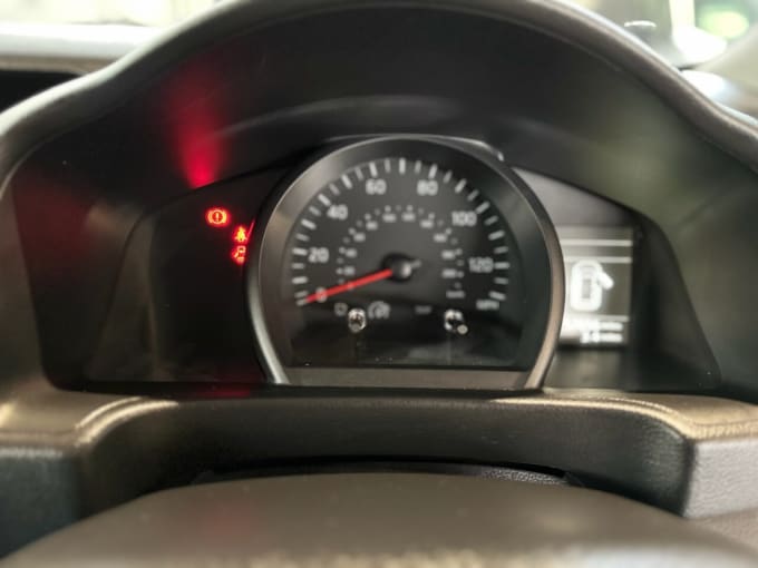 2025 Nissan Nv200