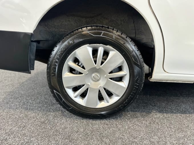 2025 Nissan Nv200