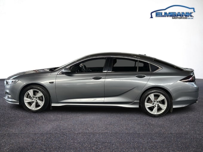 2025 Vauxhall Insignia