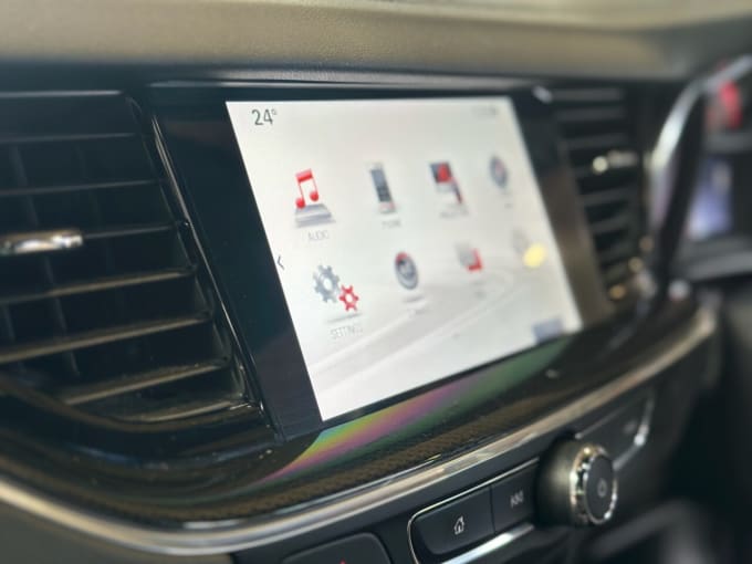 2025 Vauxhall Insignia