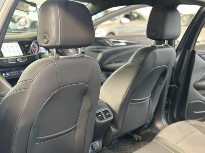 2025 Vauxhall Insignia