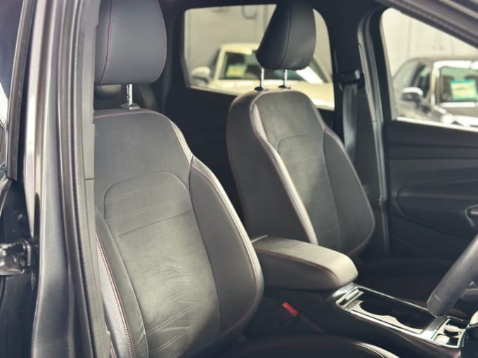 2025 Ford Kuga