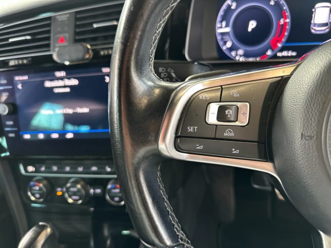 2025 Volkswagen Golf
