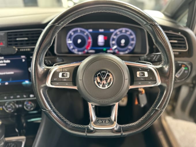 2025 Volkswagen Golf