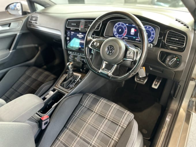 2025 Volkswagen Golf
