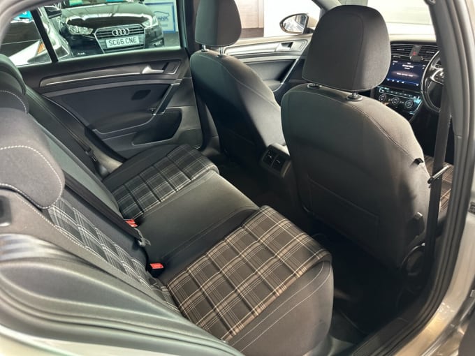 2025 Volkswagen Golf